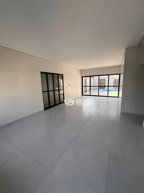 Foto 5 de Sobrado com 3 quartos à venda, 168m2 em Centro, Matinhos - PR