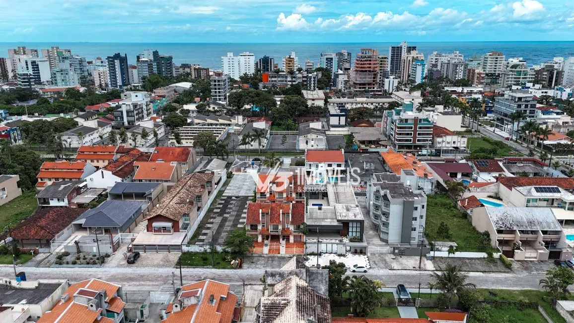 Foto 2 de Sobrado com 3 quartos à venda, 107m2 em Centro, Matinhos - PR