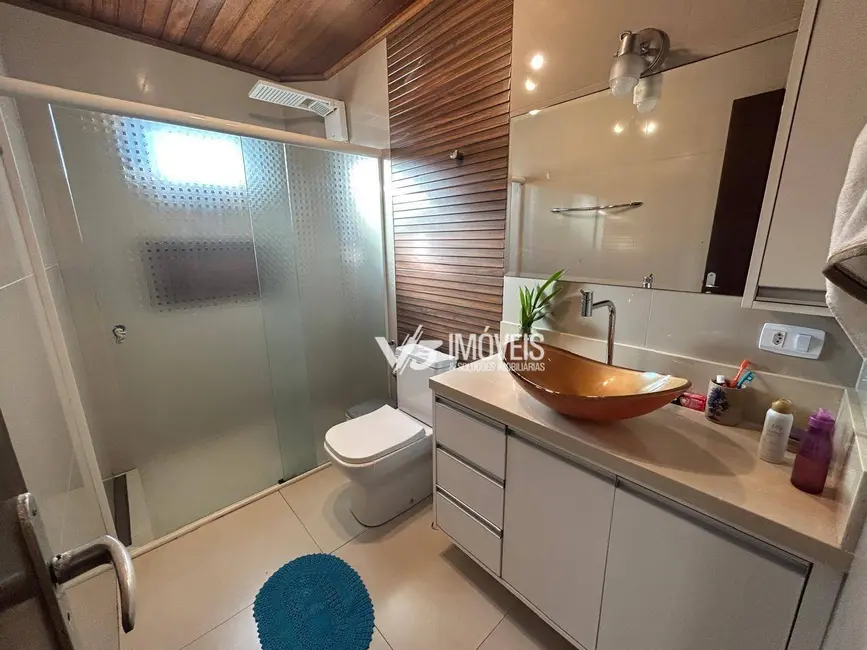 Foto 9 de Casa com 4 quartos à venda, 360m2 em Matinhos - PR