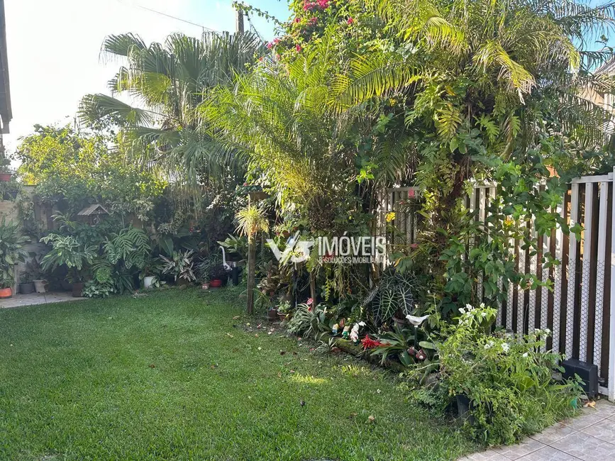 Foto 2 de Casa com 4 quartos à venda, 360m2 em Matinhos - PR