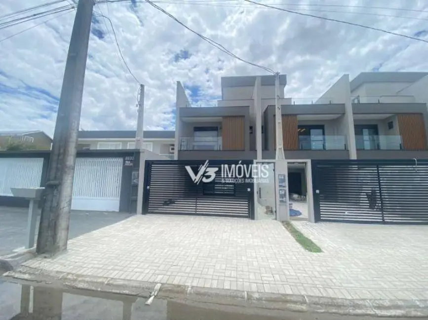 Foto 2 de Sobrado com 4 quartos à venda, 216m2 em Matinhos - PR