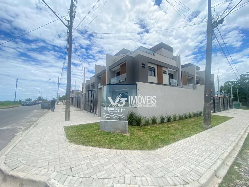 Foto 1 de Sobrado com 4 quartos à venda, 216m2 em Matinhos - PR