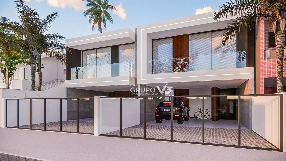 Foto 4 de Sobrado com 4 quartos à venda, 295m2 em Matinhos - PR