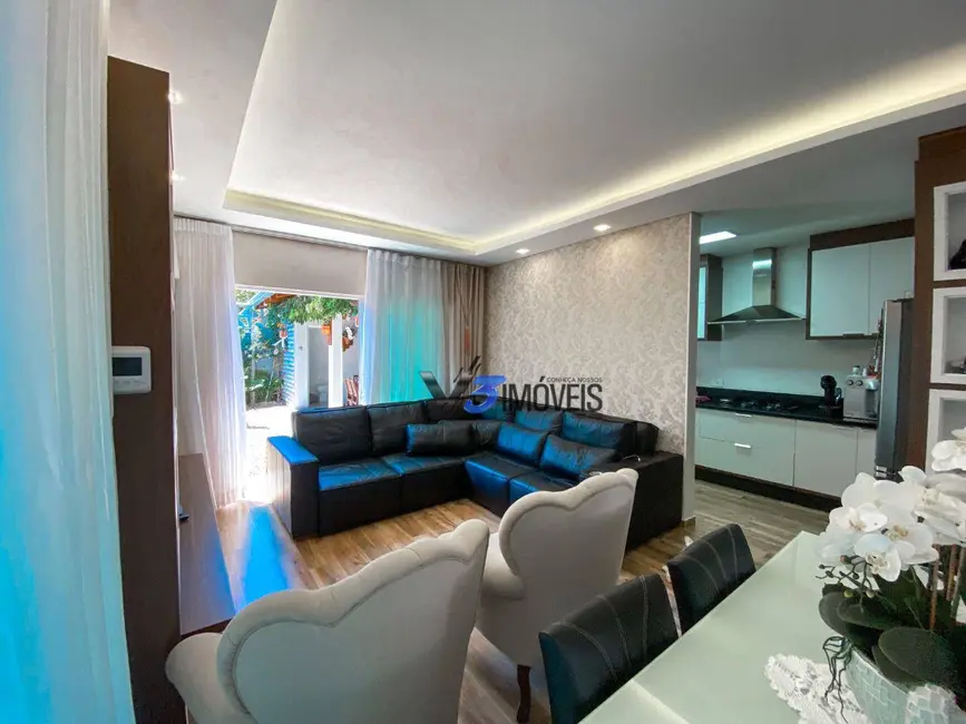 Foto 5 de Sobrado com 3 quartos à venda, 192m2 em Centro, Matinhos - PR