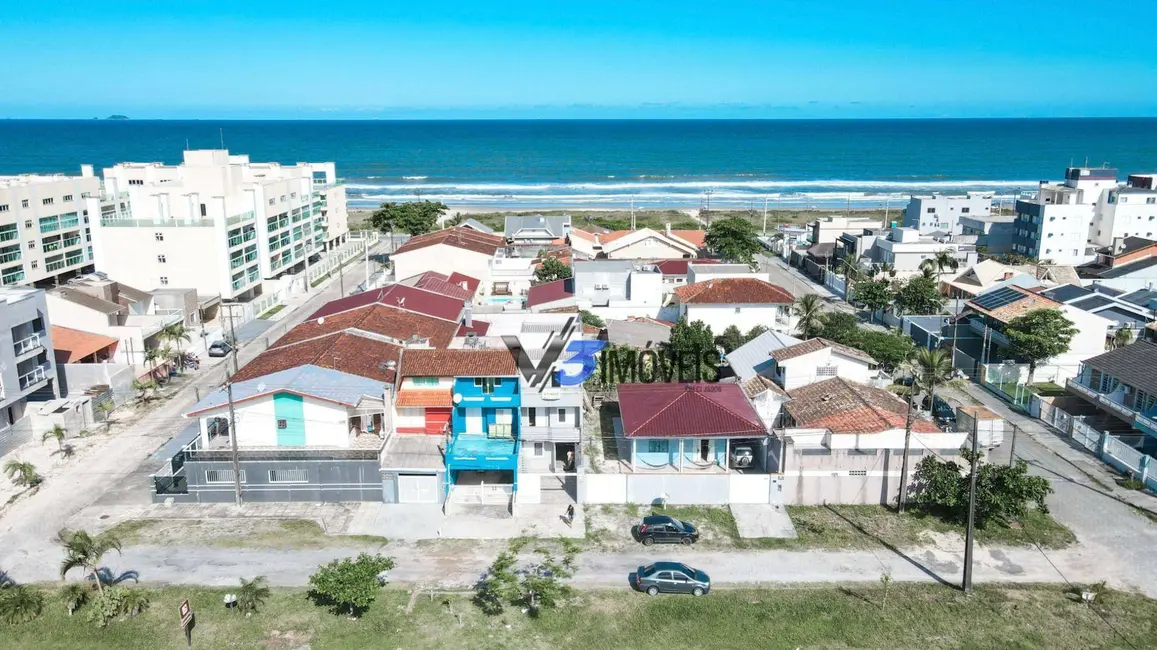 Foto 1 de Sobrado com 3 quartos à venda, 273m2 em Matinhos - PR