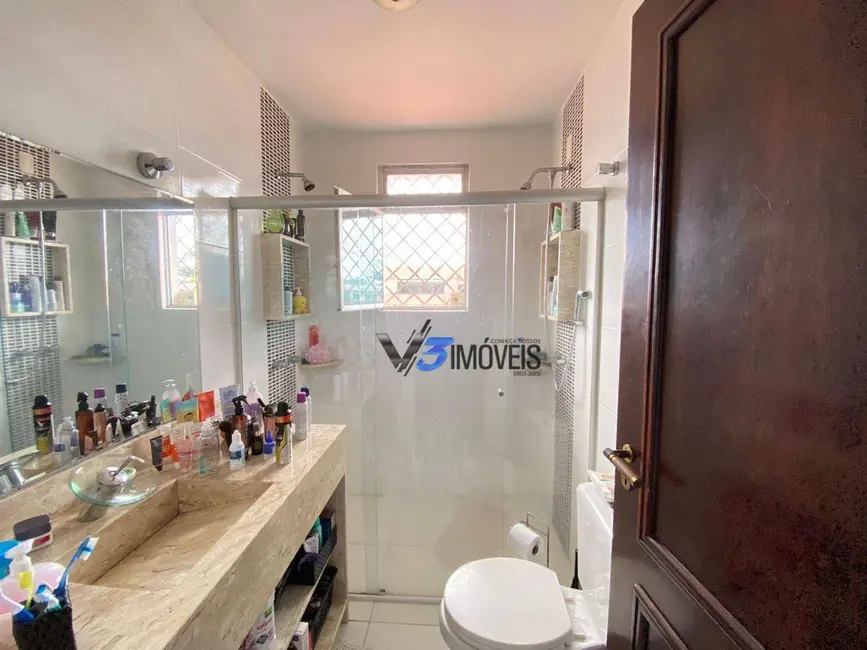 Sobrado com 3 quartos à venda, 576m2 em Centro, Matinhos - PR - imagem 9 Foto 9 de Sobrado com 3 quartos à venda, 576m2 em Centro, Matinhos - PR