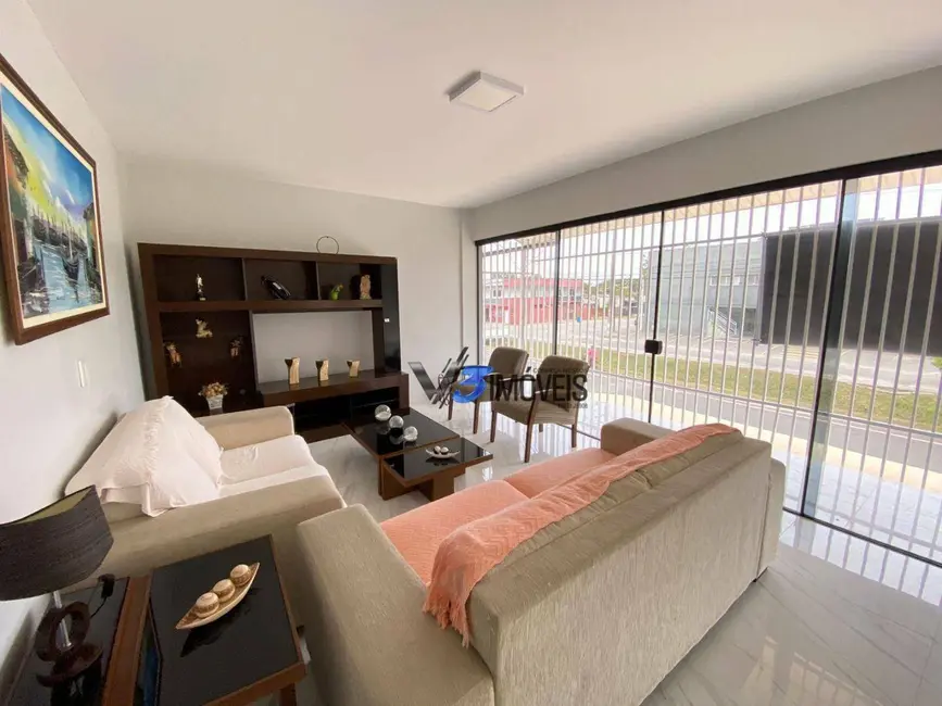 Sobrado com 3 quartos à venda, 576m2 em Centro, Matinhos - PR - imagem 7 Foto 7 de Sobrado com 3 quartos à venda, 576m2 em Centro, Matinhos - PR