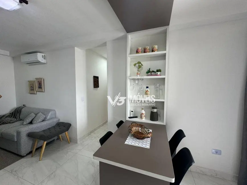 Foto 1 de Apartamento com 2 quartos à venda, 42m2 em Matinhos - PR