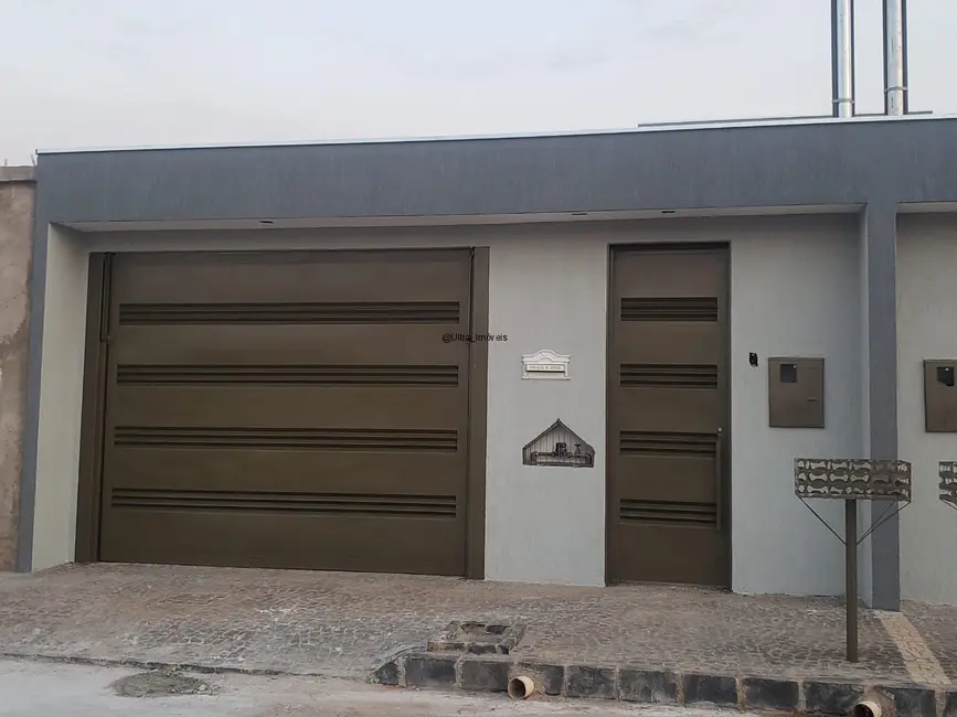 Foto 2 de Casa com 2 quartos à venda, 83m2 em Uberlandia - MG