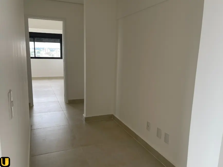 Foto 2 de Apartamento com 2 quartos à venda, 83m2 em Cazeca, Uberlandia - MG