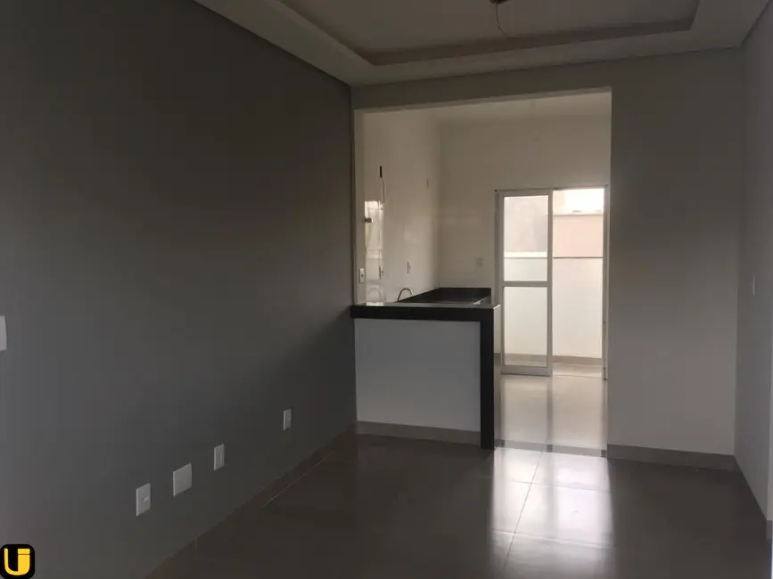 Foto 2 de Apartamento com 2 quartos à venda, 58m2 em Santa Mônica, Uberlandia - MG