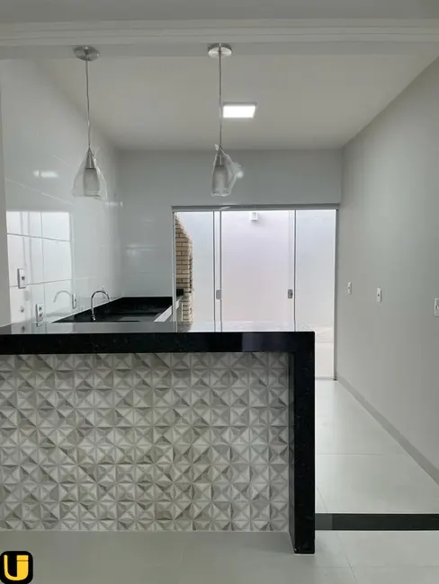 Foto 2 de Casa com 3 quartos à venda, 90m2 em Uberlandia - MG