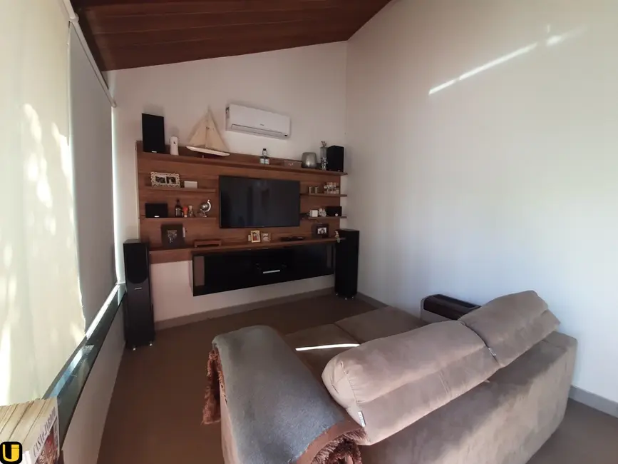 Chácara com 6 quartos à venda, 604m2 em Panorama, Uberlandia - MG - imagem 5 Foto 5 de Chácara com 6 quartos à venda, 604m2 em Panorama, Uberlandia - MG