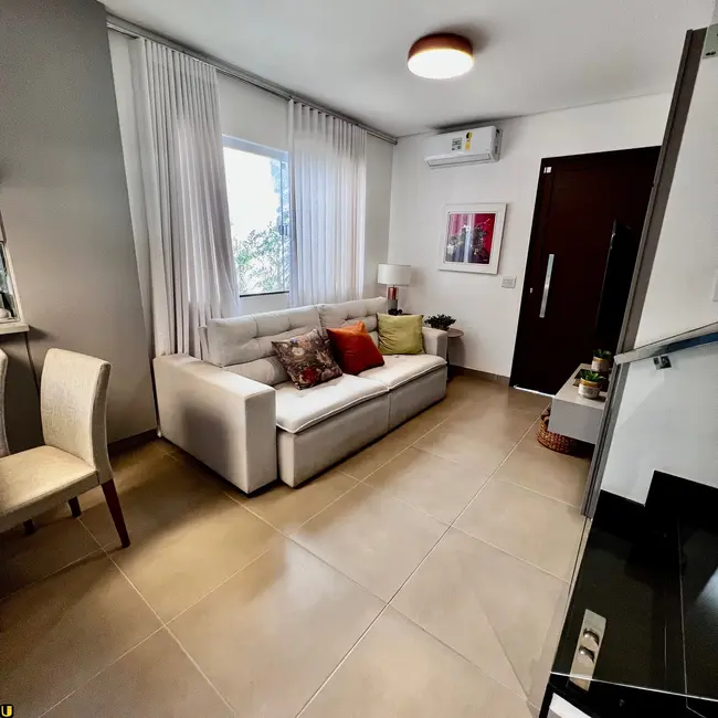 Foto 2 de Casa de Condomínio com 3 quartos à venda, 113m2 em Jardim Inconfidência, Uberlandia - MG