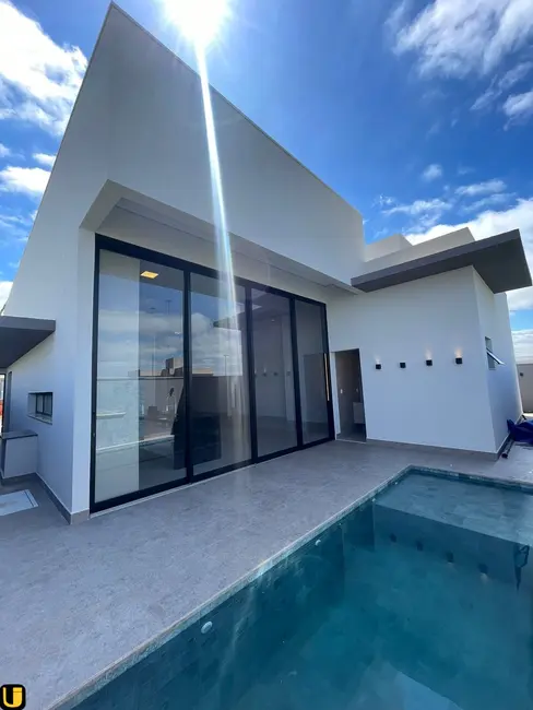 Casa de Condomínio com 4 quartos à venda, 420m2 em Laranjeiras, Uberlandia - MG - imagem 4 Foto 4 de Casa de Condomínio com 4 quartos à venda, 420m2 em Laranjeiras, Uberlandia - MG