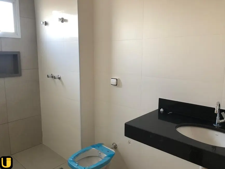 Foto 7 de Casa com 2 quartos à venda, 100m2 em Novo Mundo, Uberlandia - MG