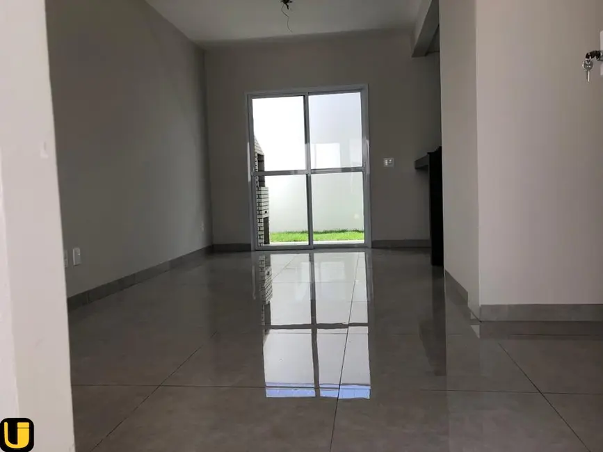 Foto 9 de Casa com 2 quartos à venda, 100m2 em Novo Mundo, Uberlandia - MG