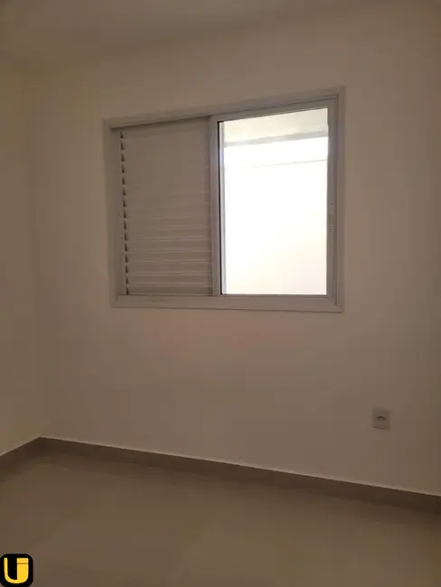 Foto 2 de Apartamento com 2 quartos à venda, 51m2 em Santa Mônica, Uberlandia - MG