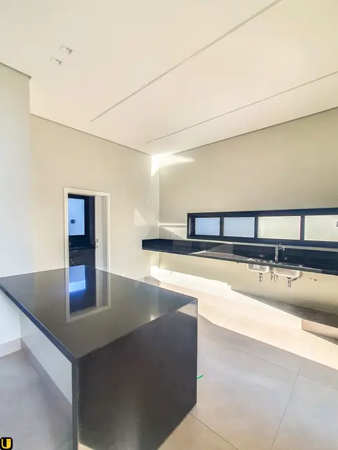 Casa de Condomínio com 4 quartos à venda, 469m2 em Jardim Sul, Uberlandia - MG - imagem 6 Foto 6 de Casa de Condomínio com 4 quartos à venda, 469m2 em Jardim Sul, Uberlandia - MG