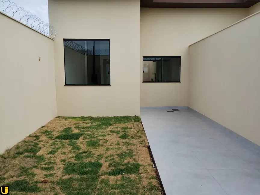 Foto 1 de Casa com 3 quartos à venda, 130m2 em Laranjeiras, Uberlandia - MG