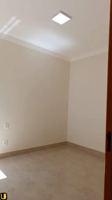 Foto 5 de Casa com 2 quartos à venda, 73m2 em Granada, Uberlandia - MG