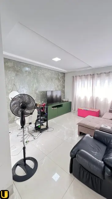 Foto 3 de Casa com 3 quartos à venda, 150m2 em Uberlandia - MG