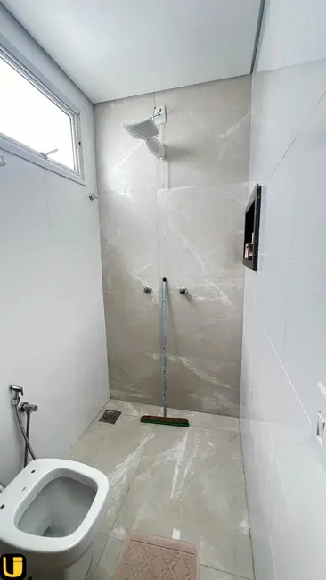 Foto 9 de Casa com 3 quartos à venda, 150m2 em Uberlandia - MG