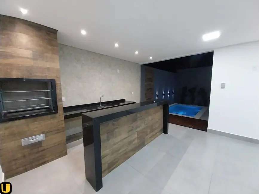 Foto 7 de Casa com 3 quartos à venda, 250m2 em Granada, Uberlandia - MG