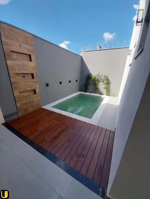 Foto 5 de Casa com 3 quartos à venda, 250m2 em Granada, Uberlandia - MG