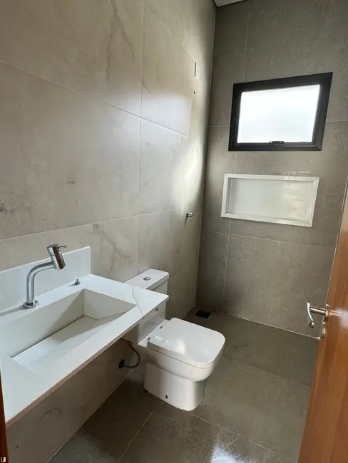 Casa de Condomínio com 4 quartos à venda, 420m2 em Granja Marileusa, Uberlandia - MG - imagem 3 Foto 3 de Casa de Condomínio com 4 quartos à venda, 420m2 em Granja Marileusa, Uberlandia - MG