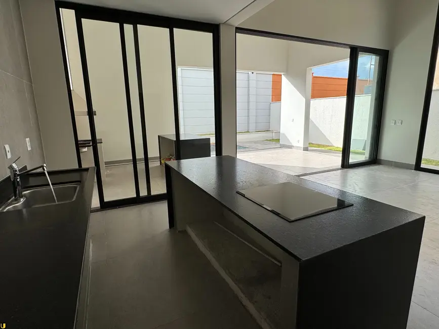 Casa de Condomínio com 4 quartos à venda, 420m2 em Granja Marileusa, Uberlandia - MG - imagem 8 Foto 8 de Casa de Condomínio com 4 quartos à venda, 420m2 em Granja Marileusa, Uberlandia - MG