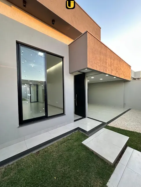 Foto 2 de Casa com 3 quartos à venda, 250m2 em Uberlandia - MG
