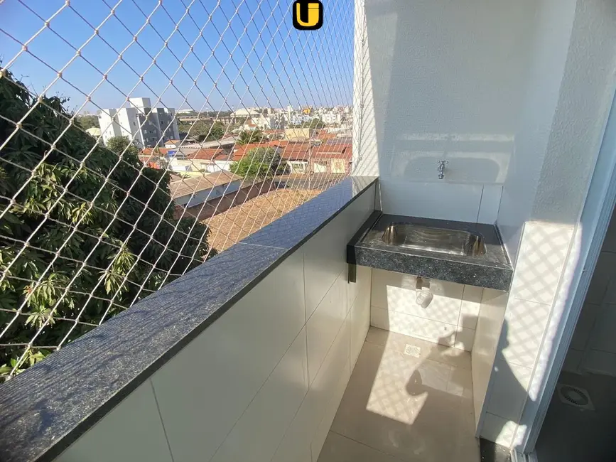 Apartamento com 2 quartos à venda, 50m2 em Santa Mônica, Uberlandia - MG - imagem 4 Foto 4 de Apartamento com 2 quartos à venda, 50m2 em Santa Mônica, Uberlandia - MG