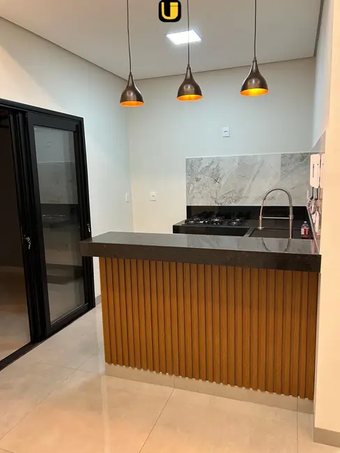 Foto 9 de Casa com 2 quartos à venda, 125m2 em Uberlandia - MG