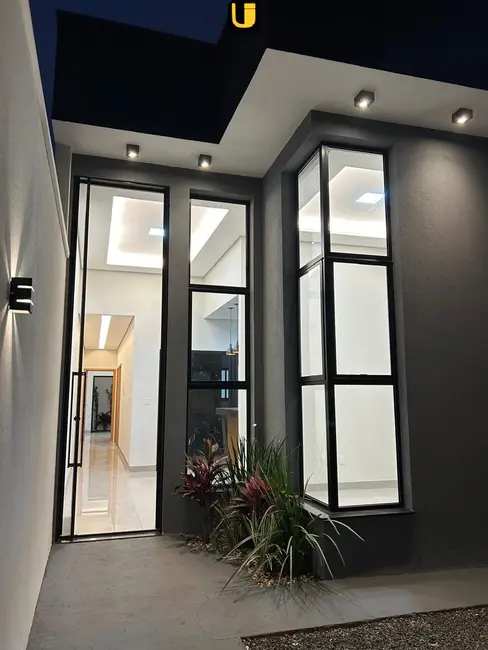 Foto 6 de Casa com 2 quartos à venda, 125m2 em Uberlandia - MG