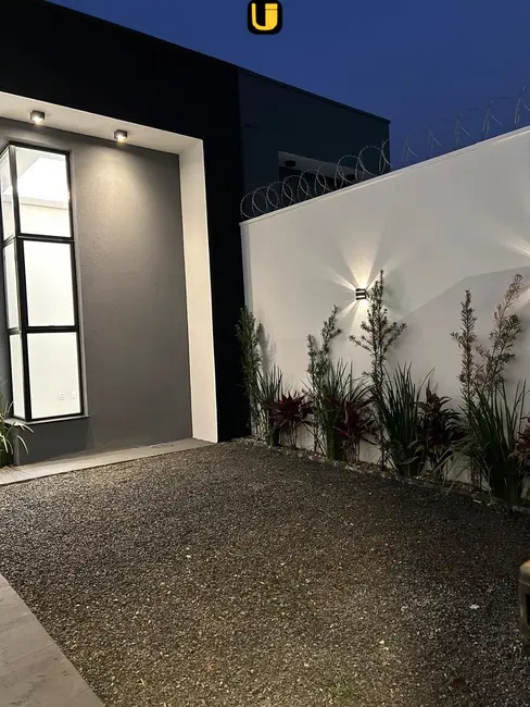 Foto 3 de Casa com 2 quartos à venda, 125m2 em Uberlandia - MG