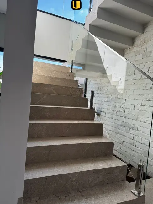 Casa de Condomínio com 4 quartos à venda, 398m2 em Gávea, Uberlandia - MG - imagem 8 Foto 8 de Casa de Condomínio com 4 quartos à venda, 398m2 em Gávea, Uberlandia - MG