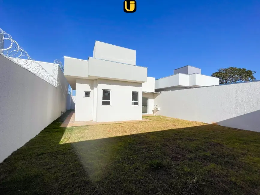 Foto 4 de Casa com 2 quartos à venda, 250m2 em Uberlandia - MG