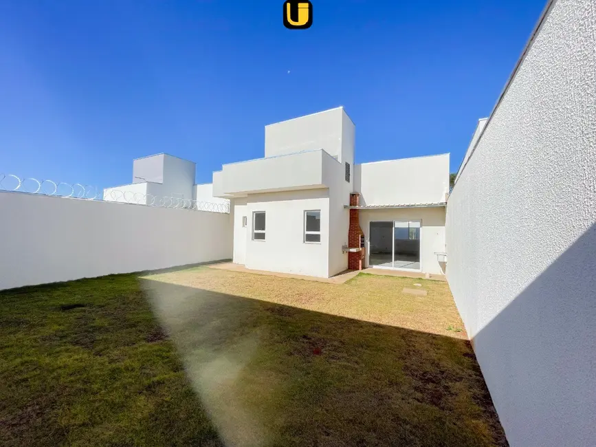 Foto 9 de Casa com 2 quartos à venda, 250m2 em Uberlandia - MG