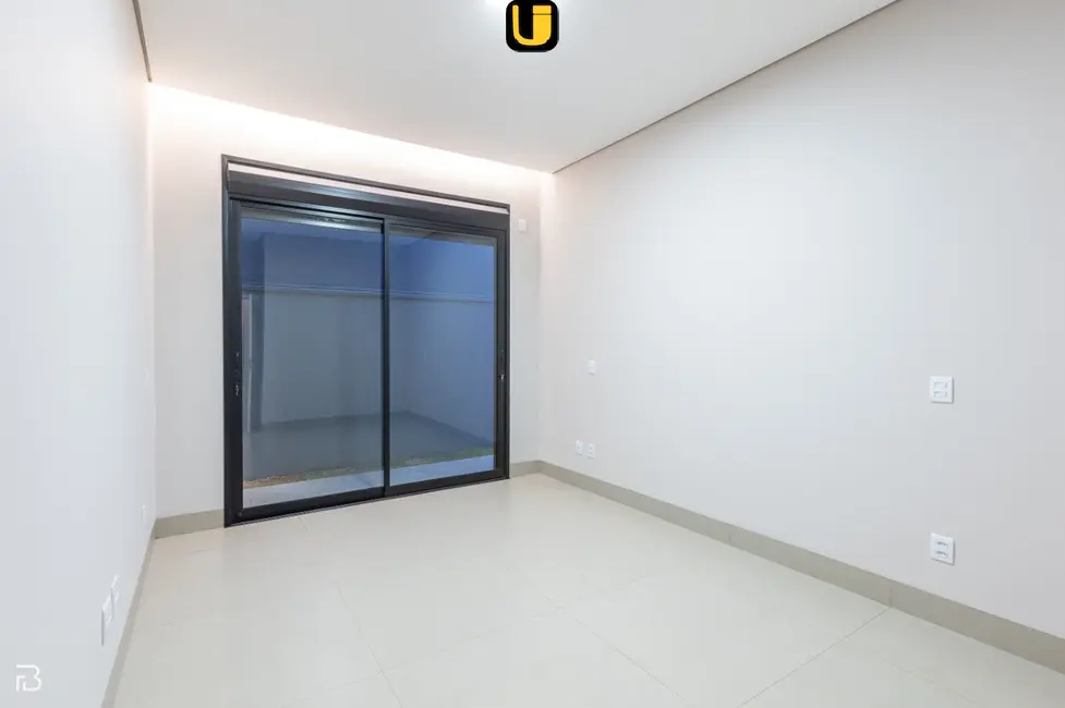 Foto 8 de Casa de Condomínio com 4 quartos à venda, 420m2 em Laranjeiras, Uberlandia - MG