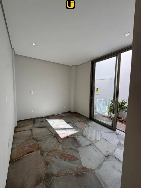 Casa de Condomínio com 5 quartos à venda, 400m2 em Nova Uberlândia, Uberlandia - MG - imagem 9 Foto 9 de Casa de Condomínio com 5 quartos à venda, 400m2 em Nova Uberlândia, Uberlandia - MG