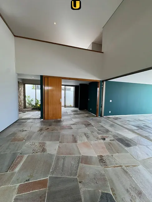 Foto 2 de Casa de Condomínio com 5 quartos à venda, 400m2 em Nova Uberlândia, Uberlandia - MG