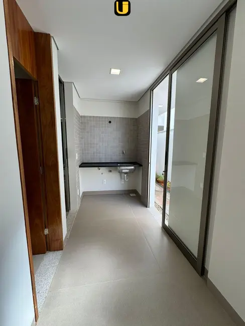 Casa de Condomínio com 5 quartos à venda, 400m2 em Nova Uberlândia, Uberlandia - MG - imagem 3 Foto 3 de Casa de Condomínio com 5 quartos à venda, 400m2 em Nova Uberlândia, Uberlandia - MG