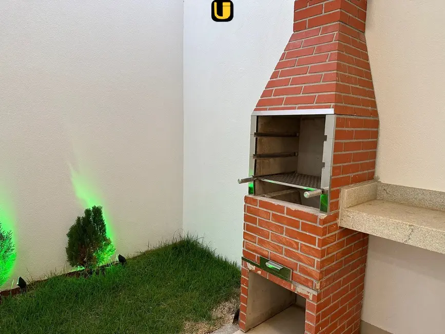 Foto 3 de Casa com 2 quartos à venda, 105m2 em Novo Mundo, Uberlandia - MG