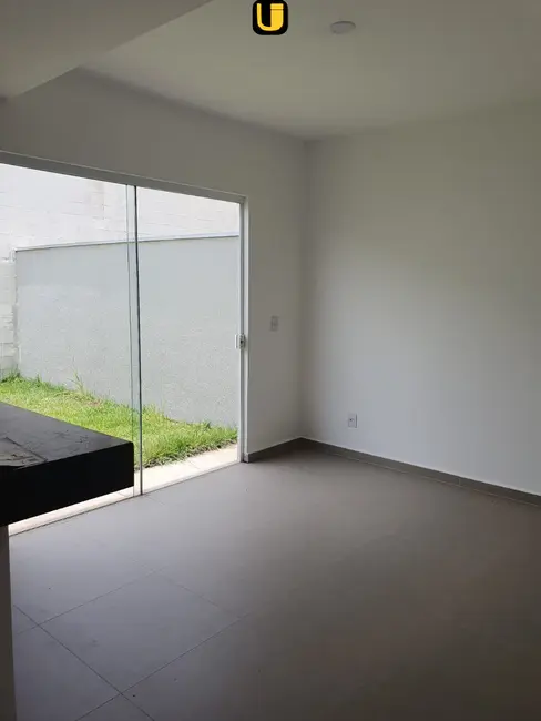 Foto 1 de Casa de Condomínio com 3 quartos à venda, 160m2 em Granja Marileusa, Uberlandia - MG