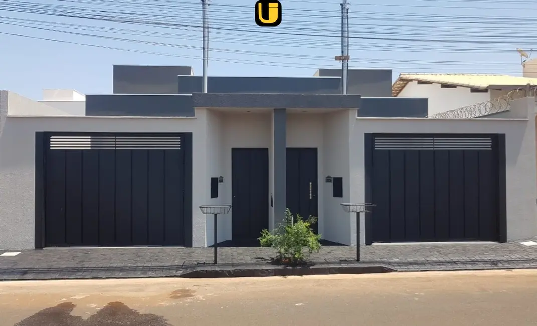 Foto 1 de Casa com 3 quartos à venda, 150m2 em Uberlandia - MG