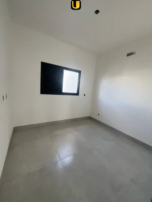 Foto 4 de Casa com 3 quartos à venda, 150m2 em Uberlandia - MG