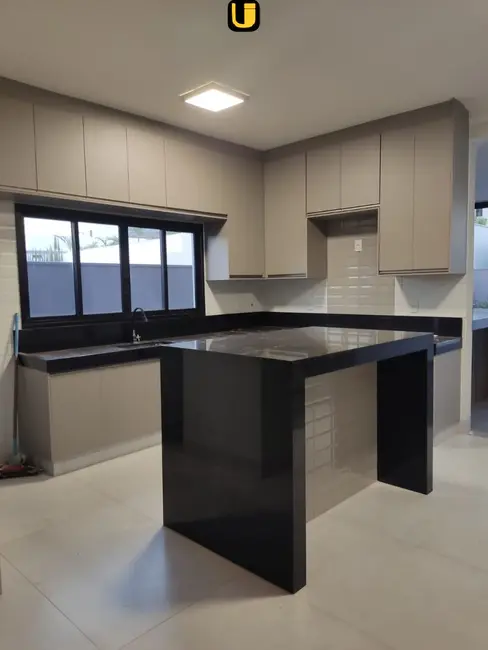 Foto 4 de Casa de Condomínio com 4 quartos à venda, 469m2 em Granja Marileusa, Uberlandia - MG