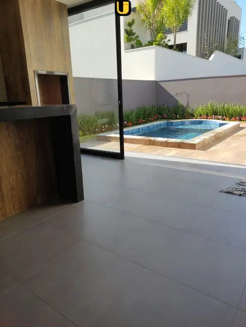 Foto 3 de Casa de Condomínio com 4 quartos à venda, 469m2 em Granja Marileusa, Uberlandia - MG