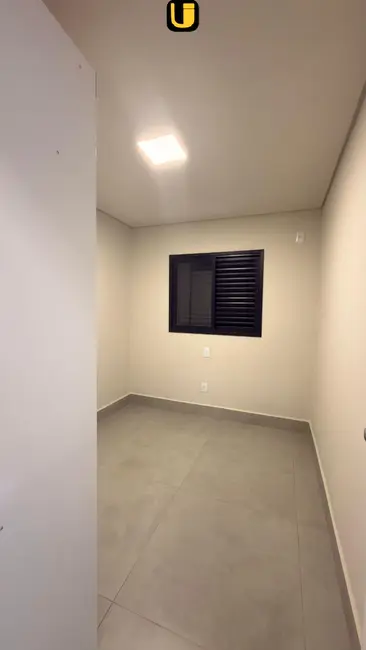Foto 5 de Casa com 3 quartos à venda, 250m2 em Uberlandia - MG